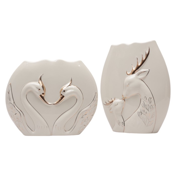 Deer Head Vase with Gold Accents: Elegant Home Decor, Sculptural Design, Nature Inspired, Sophisticated Centerpiece for Floral Arrangements.