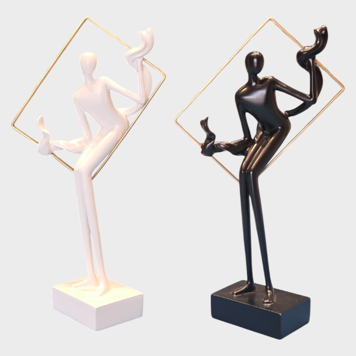 Minimalist Geometric Black & White Art Statues