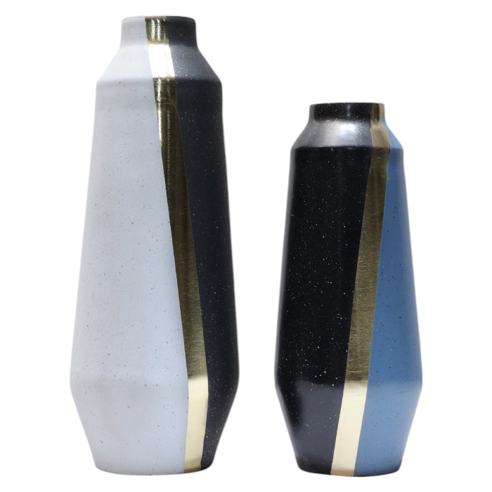 Two-Tone Modern Vase with Gold Stripe: Contemporary Home Decor, Artistic Centerpiece, Unique Design, Add a Touch of Sophistication to Your Space.