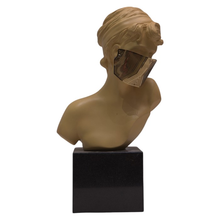 Figurative Bust Sculpture: Classical Form, Modern Detail, Artistic Accent for Contemporary Interiors.